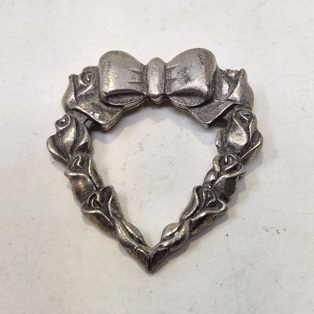 Longaberger Pewter Rose Heart Tie On Brooch Pendant Silver Tone Accessory 1998